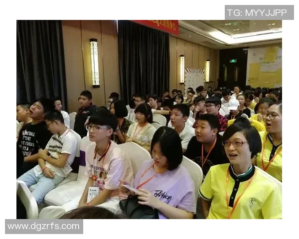 《足球球星玩偶冒险记：绿茵场上的奇幻旅程》