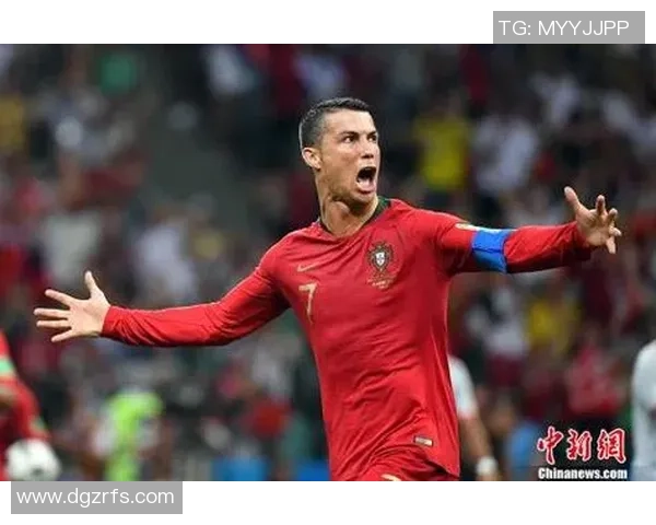 足球巨星进球后经典拉弓动作展现力量与激情的独特庆祝瞬间