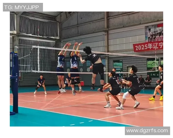 足球巨星幕后训练揭秘：私下刻苦训练如何塑造顶级球技与体能